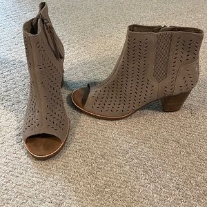 Tom’s peep toe suede bootie